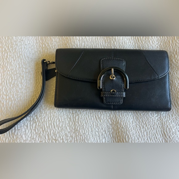 Coach Handbags - Coach Black Leather Wristlet Clutch